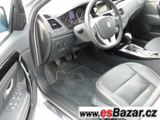 EXKLUSIVNÍ LAGUNA INITIALE 131kW XENON NAVI BOSE KŮŽE DPH – fotografie 4