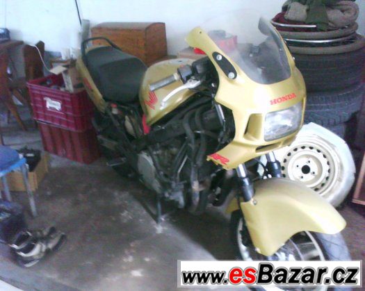 Honda CBR 1000f sc21 – fotografie 1
