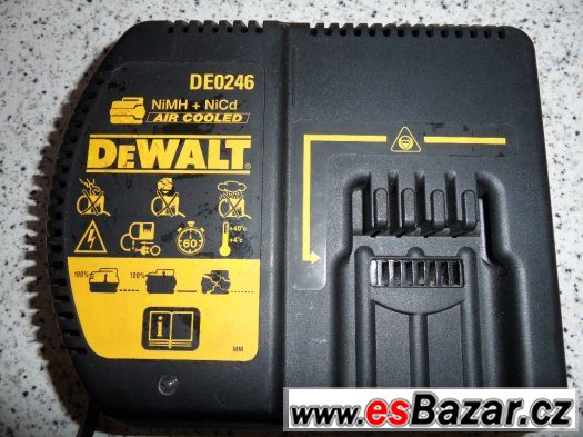 DeWalt DE0246 - Nabíječka aku baterii 1h – fotografie 1
