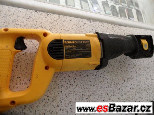 DeWalt mečová pila DW304PK – fotografie 2