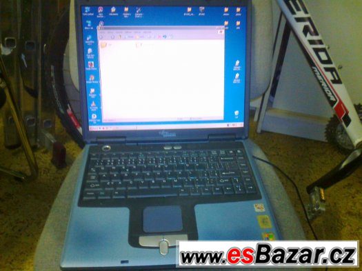 Prodám starší ale funkční notebook Fujitsu Siemens 1,2ghz – fotografie 1