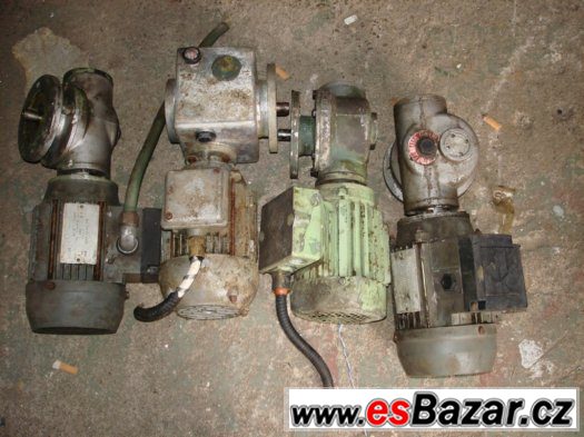 Elektromotor s převodovkou – fotografie 1