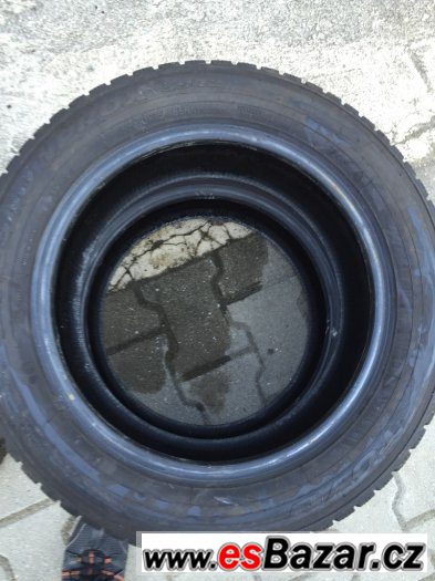 PRODÁM 2 KUSY ZIMNÍ PNEU TOYO 185/60/15" – fotografie 1