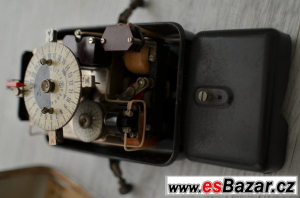 Přepínací hodiny Křižík Smíchov – fotografie 3