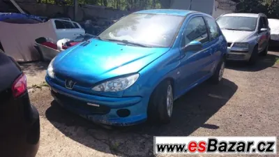 Peugeot 206 2.0i havarovaný