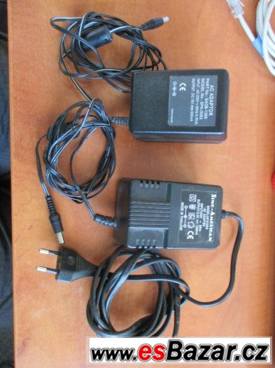 Zdroje 15V 650mA 13,5V 1200mA – fotografie 1