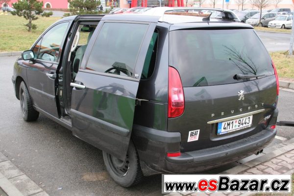 Peugeot 807 3.0 V6 automat – fotografie 1