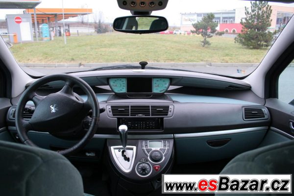 Peugeot 807 3.0 V6 automat – fotografie 3