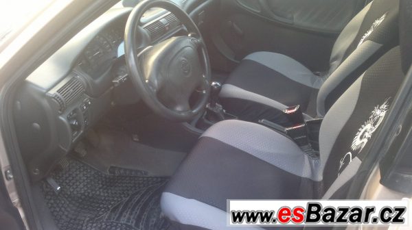 Opel Astra Combi 1.6  – fotografie 6