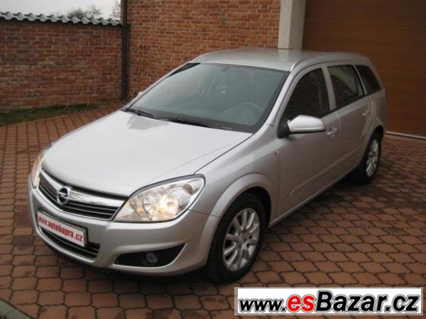 Opel Astra, Caravan 1.6i 16V, ČR, 1.MAJ., kombi, – fotografie 1