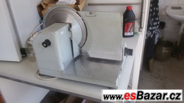 Nářezový stroj NS 301 – fotografie 1
