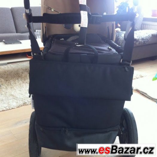 Bugaboo taška černá s červeným futrem – fotografie 2