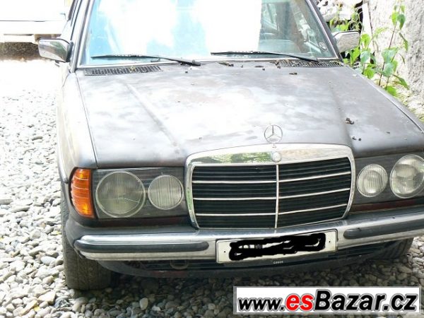 Mercedes Benz 123 200D – fotografie 1