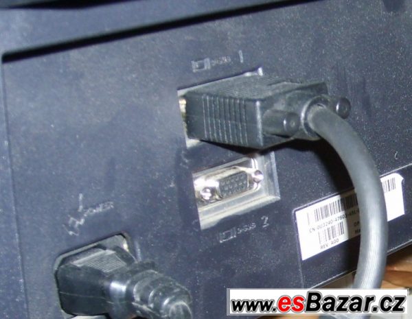 Monitor Dell 21 dva vstupy – fotografie 2