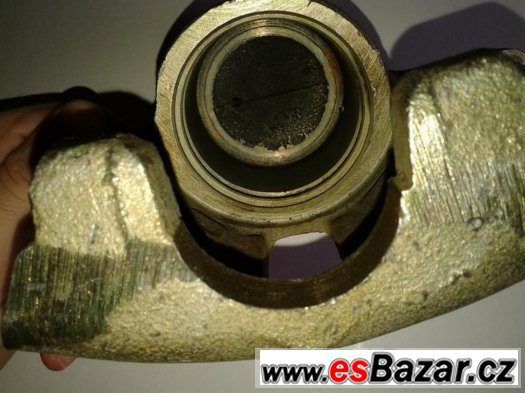 ŠKODA FAVORIT, FORMAN - Třmen kotoučové brzdy PRAVÝ, NOVÝ – fotografie 4