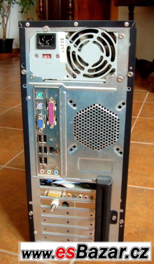 PC case/skříň se zdrojem, DVD mechanikou a čtečkou karet – fotografie 2