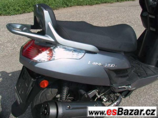 Kymco Yager GT 200i, skútr – fotografie 5
