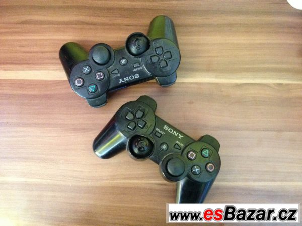 Playstation 3 115GB + 2x ovl. + hry – fotografie 1