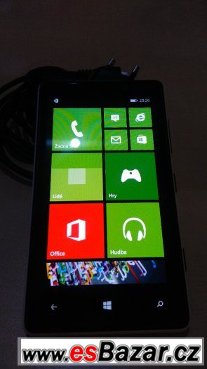 NOKIA LUMIA 820 + bezdrátová nabíječka – fotografie 2
