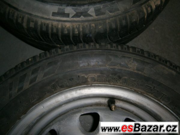Kola Felicia Michelin 165/65 R 13 – fotografie 3