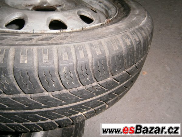 Kola Felicia Michelin 165/65 R 13 – fotografie 4