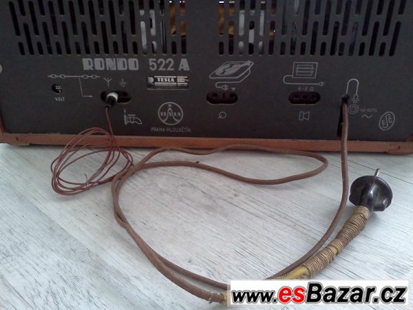 Historické rádio Tesla Rondo 522A – fotografie 2