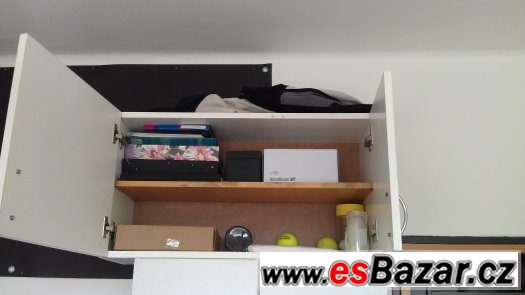 bílá skříňka – fotografie 2
