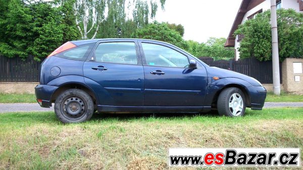 Ford Focus 1.6 Ghia – fotografie 2