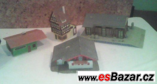5 vagonku a 4 domecky k vlackum – fotografie 2