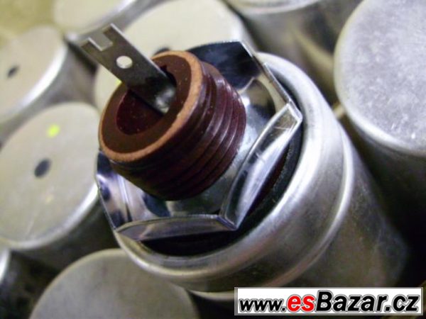 Elektrolyty 200 MF/350V, 1G/100V – fotografie 1