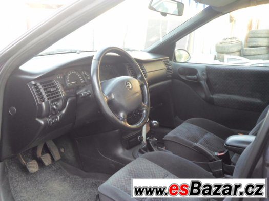 Opel Vectra B kombi 1.6 16v na nahradni dily plne pojizne – fotografie 3
