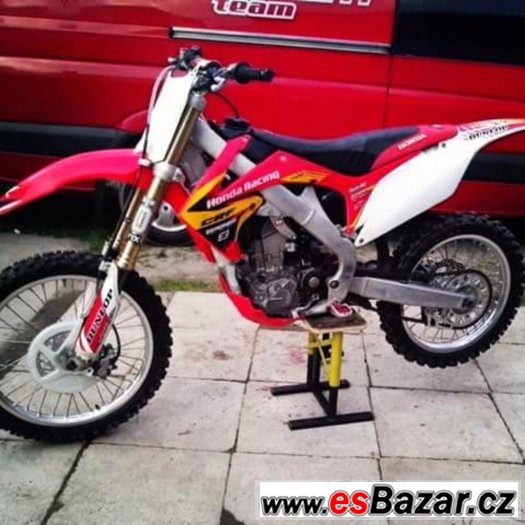 Honda CRF 250 R – fotografie 1