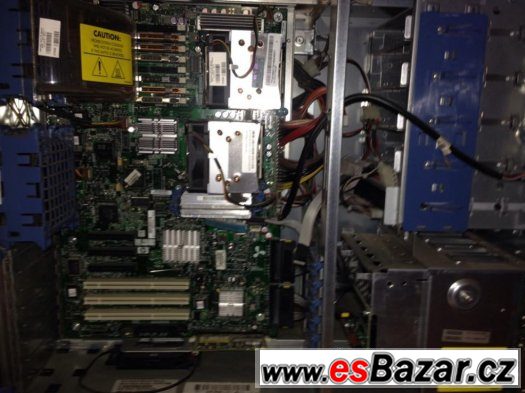 server HP Proliant ML350 – fotografie 4