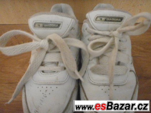 botičky DIADORA vel.29,stélka 18cm. – fotografie 5