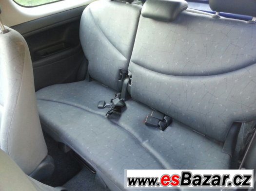 Toyota Yaris 1.0 50 kW benzín – fotografie 2