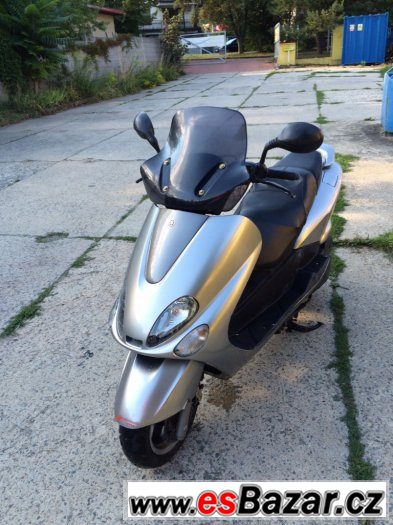 Yamaha Majesty 125 – fotografie 1