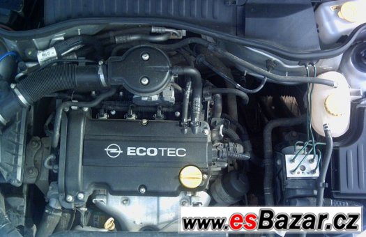 OPEL CORSA  1,2 16V 55KW ROK 2003 – fotografie 4