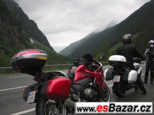 Honda VFR 1200 F – fotografie 3