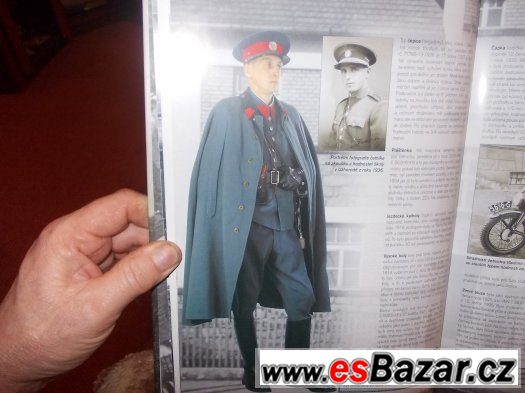 UNIFORMY ČETNÍK A POLICIE  RG SNB  DO r 1950 – fotografie 1