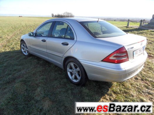 Mercedes-Benz 200 CDI – fotografie 1