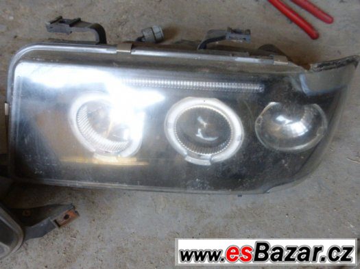 Prodám přední světla Angel eyes na Audi 100 – fotografie 2