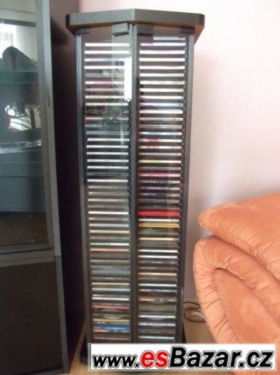 Skříňka na CD – fotografie 1