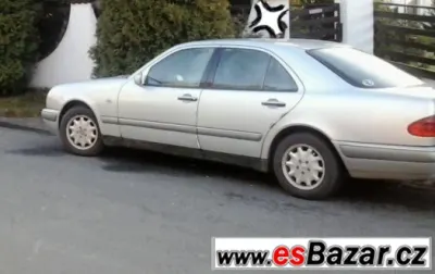 Mercedes E 230