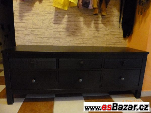 TV stolek Hemnes – fotografie 1
