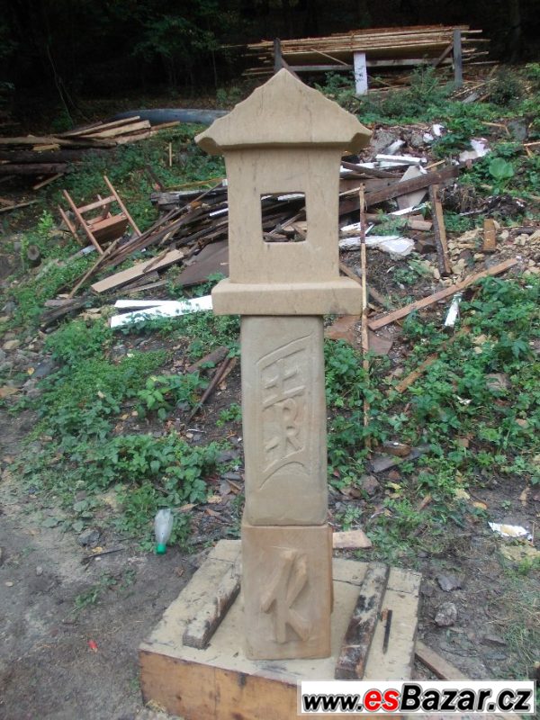 Lampa z pískovce – fotografie 1