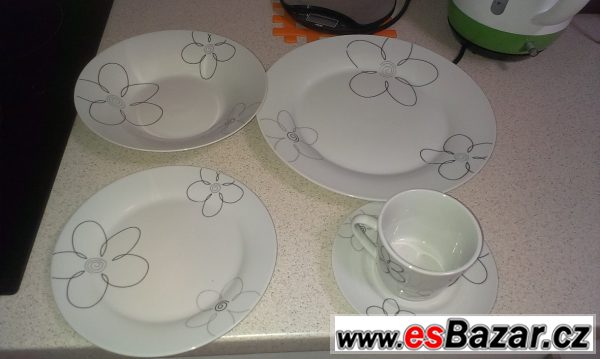 Porcelánový jídelní servis – fotografie 2