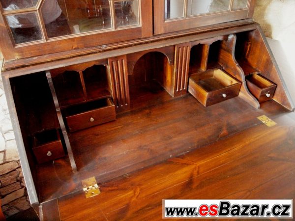 Starý viktoriánský kabinet – fotografie 5