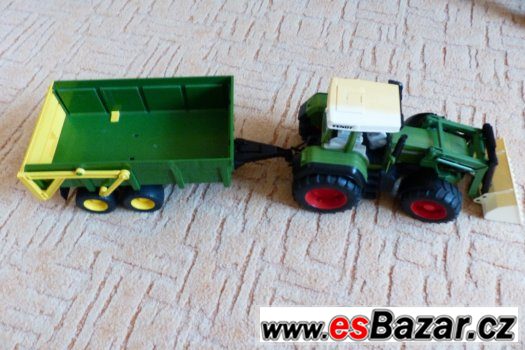 Traktor s vlečkou – fotografie 1