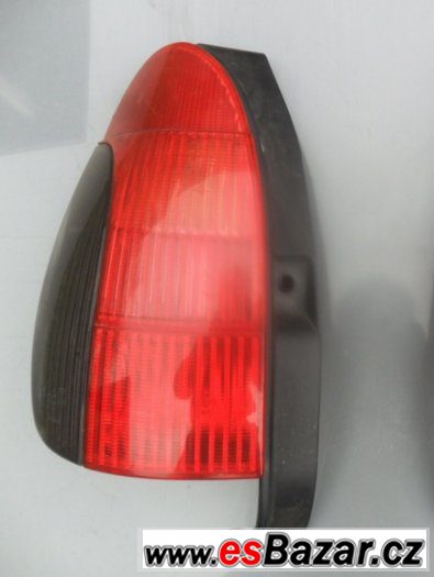 Peugeot 306 zadní světlo combi – fotografie 1