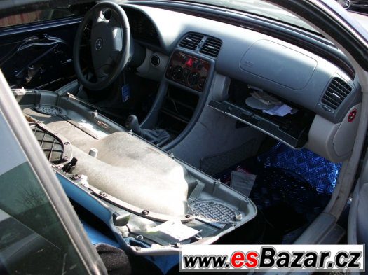 Mercedes 208 CLK – fotografie 3